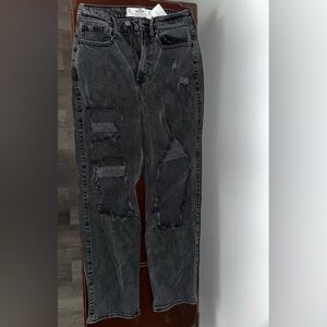 Hollister Women’s Curvy Ultra High Rise Vintage Straight Leg Jeans